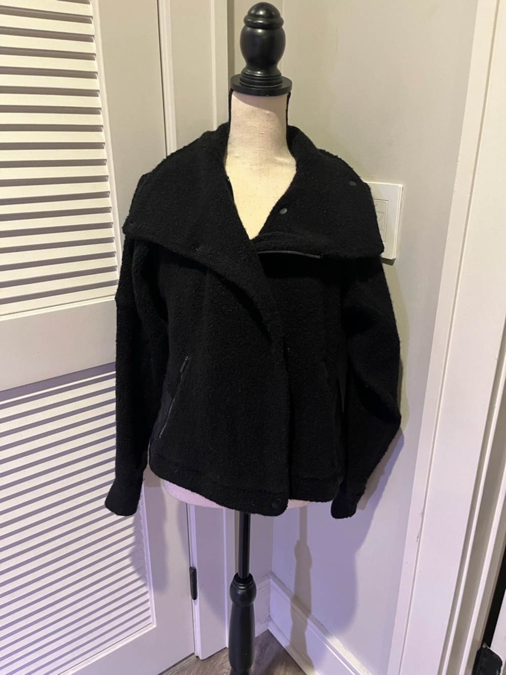 lululemon athletica Black Teddy Jacket with Wide Collar